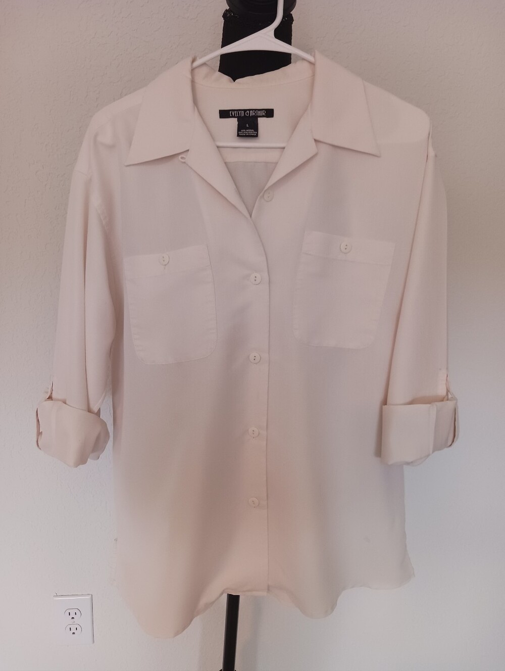 Evelyn & Arthur $119 Classic Ivory Button Down Blouse /Shirt Sz L EUC
